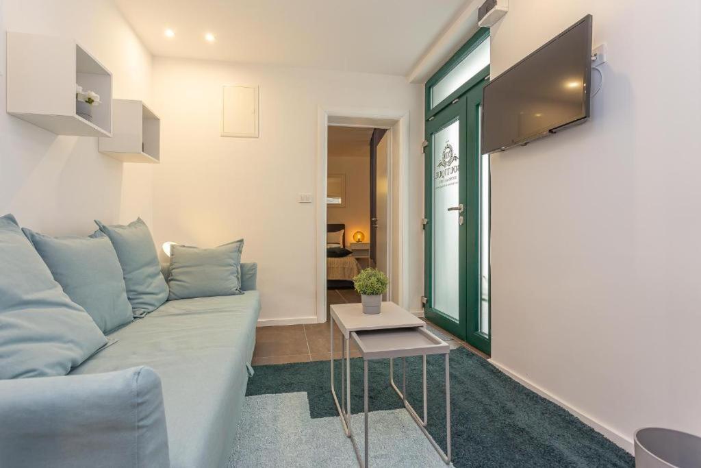 X Boutique Marinac Studio Apartments & Rooms Šibenik Exteriör bild