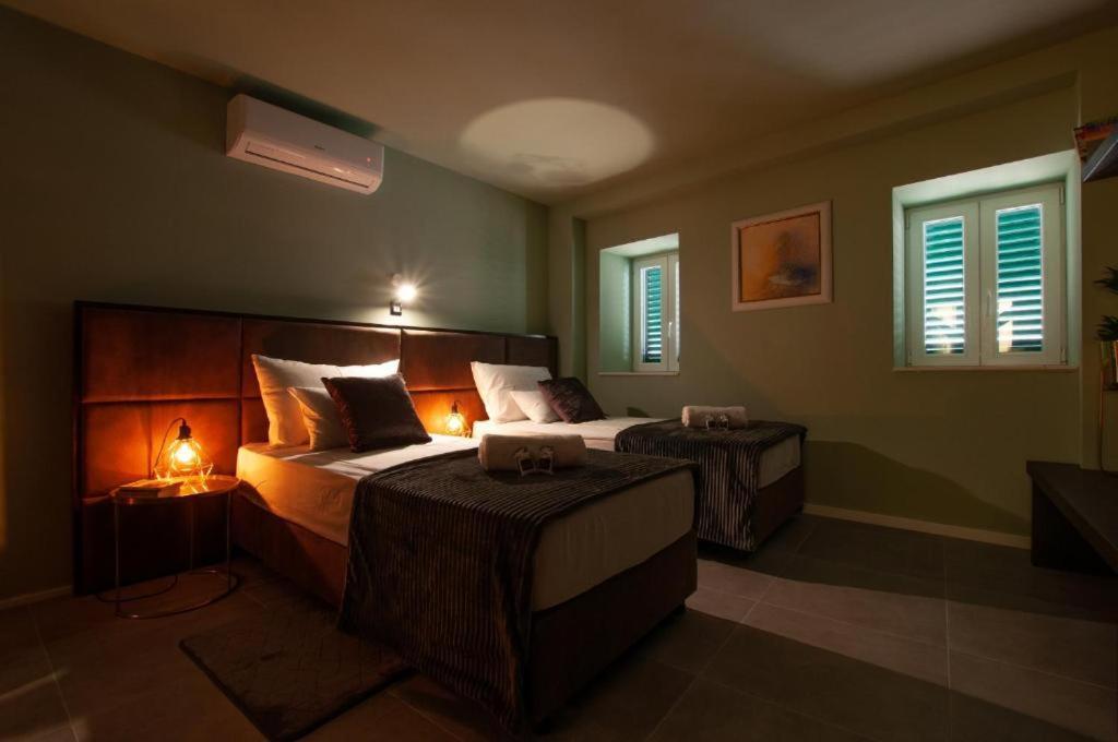 X Boutique Marinac Studio Apartments & Rooms Šibenik Exteriör bild