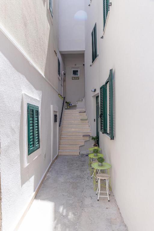 X Boutique Marinac Studio Apartments & Rooms Šibenik Exteriör bild